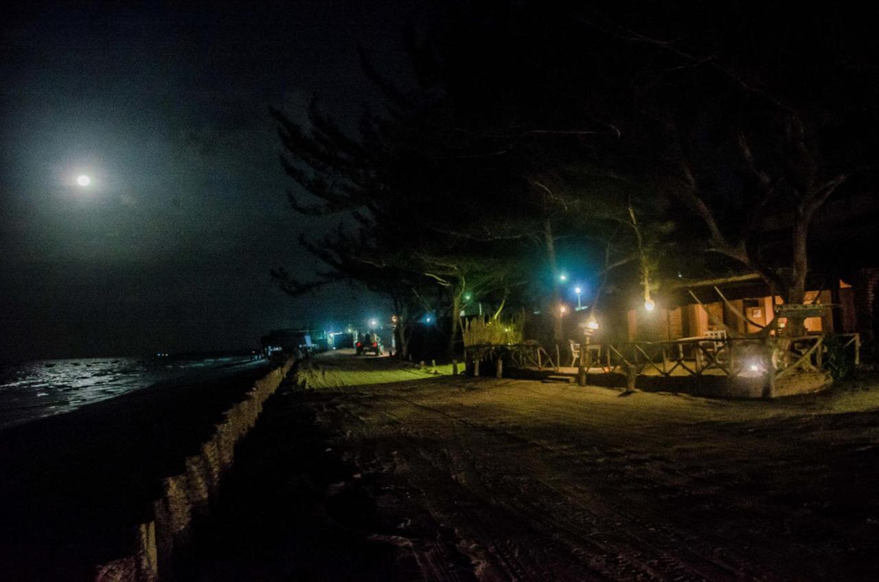 Na Beira Do Mar Pousada Prea Buitenkant foto